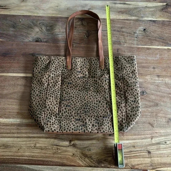 Universal Thread Cheetah Print Tote - Picture 9 of 9